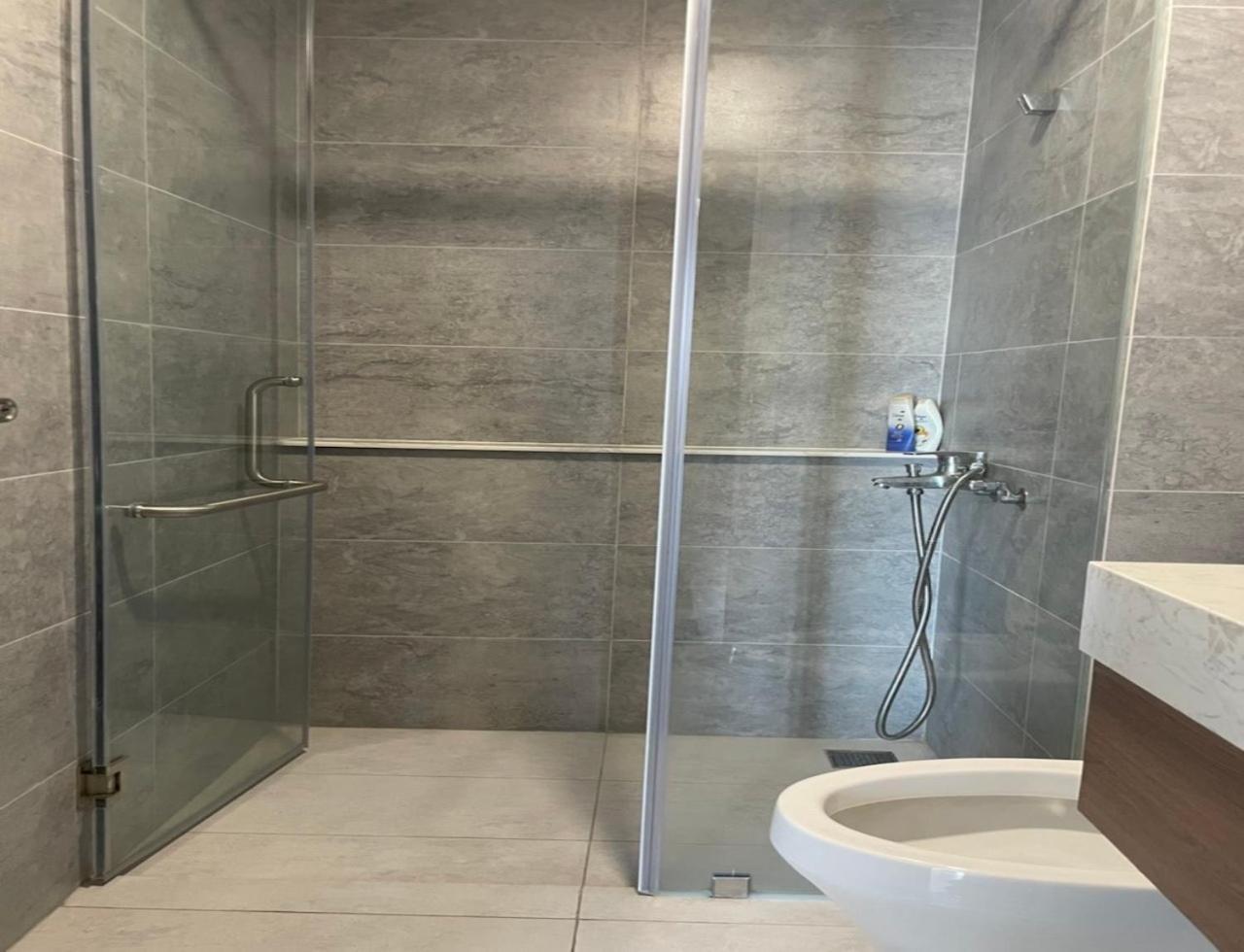 Compass One Building - Luxury Apartments Ap Phu Tho Екстериор снимка